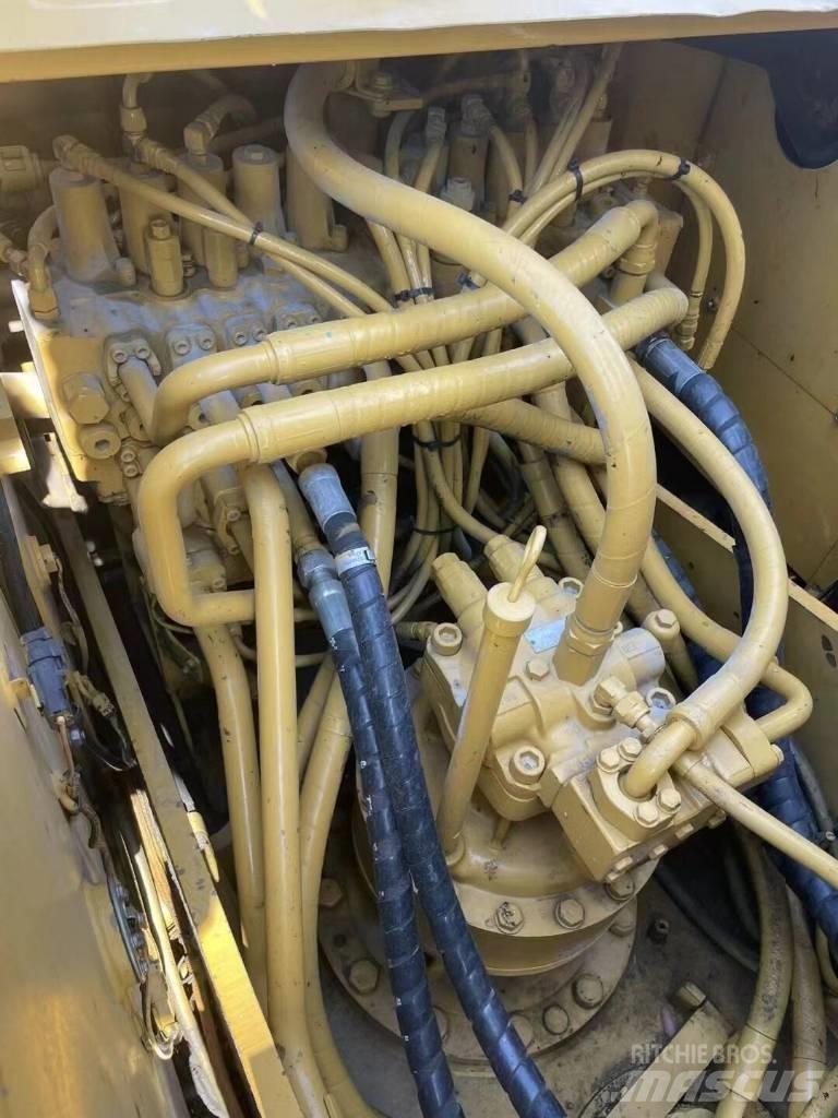 CAT 325 C Pásové rýpadlá