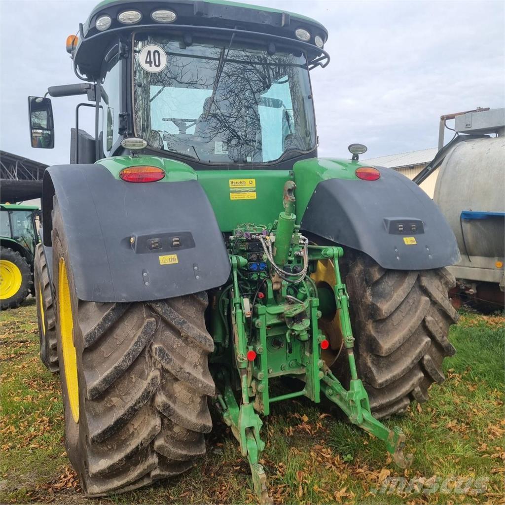 John Deere 7310 R Traktory