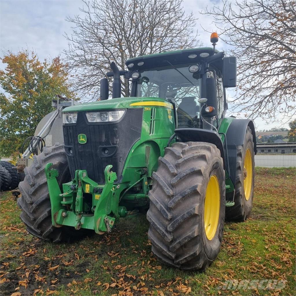 John Deere 7310 R Traktory