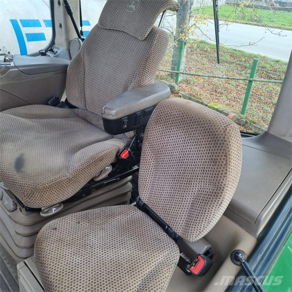 John Deere 7310 R Traktory