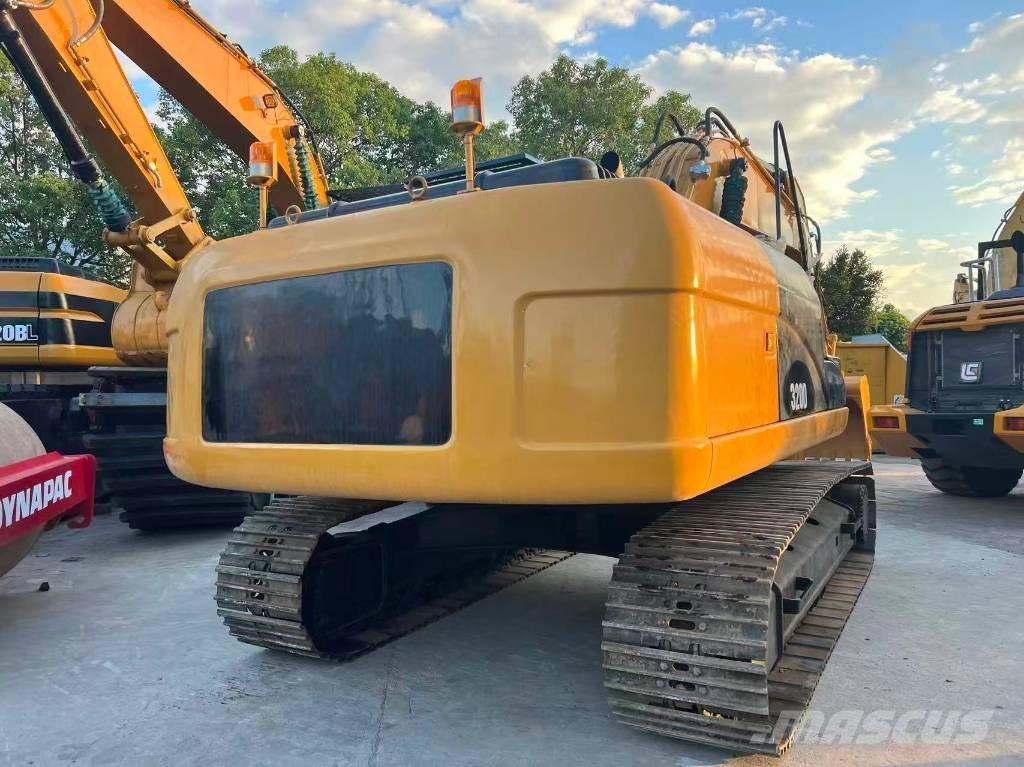 CAT 320D Pásové rýpadlá