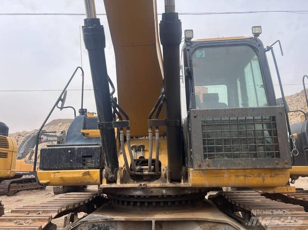 CAT 340 Pásové rýpadlá