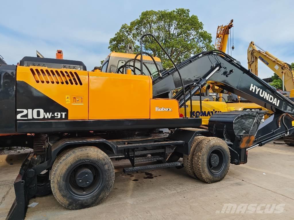 Hyundai R210W-9 Kolesové rýpadlá