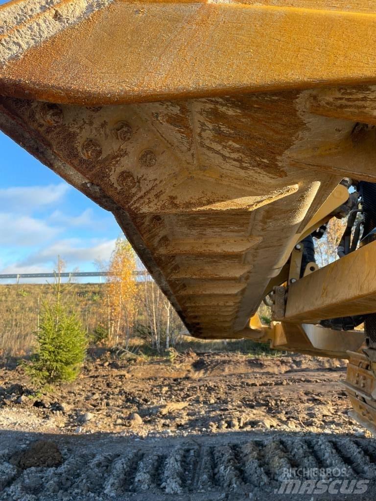 CAT D6 Pásové dozéry