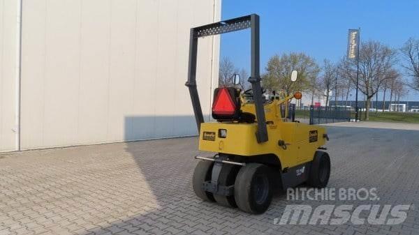 Sakai TS 160 Pneumatikové valce