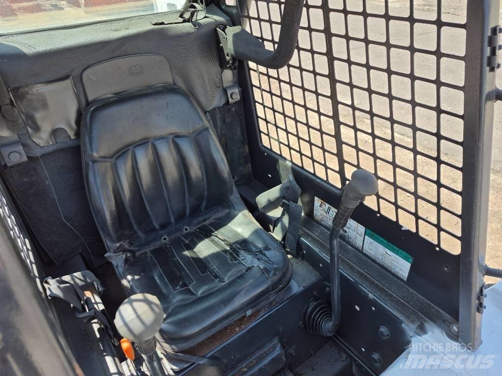 Bobcat 763 Šmykom riadené nakladače