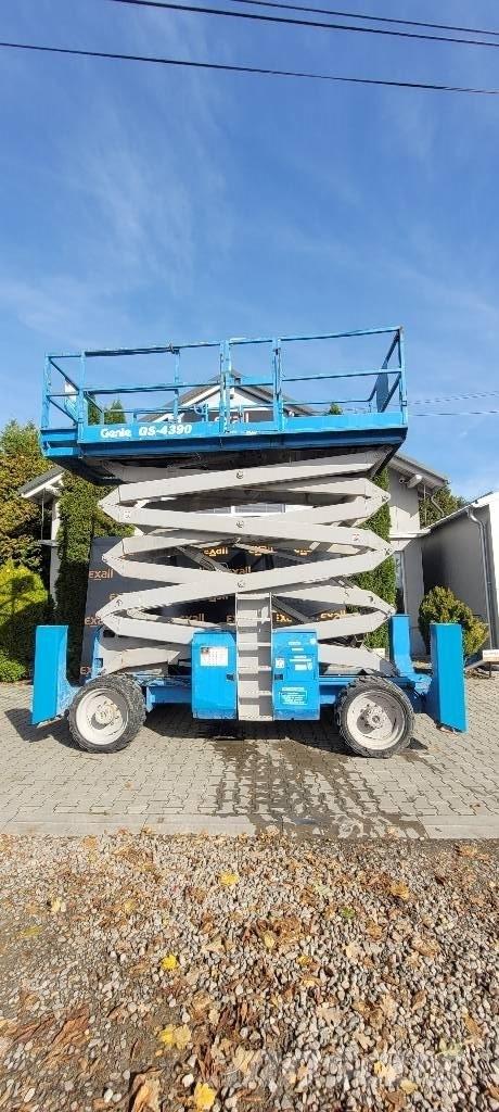 Genie GS 4390 Nožnicové zdvíhacie plošiny