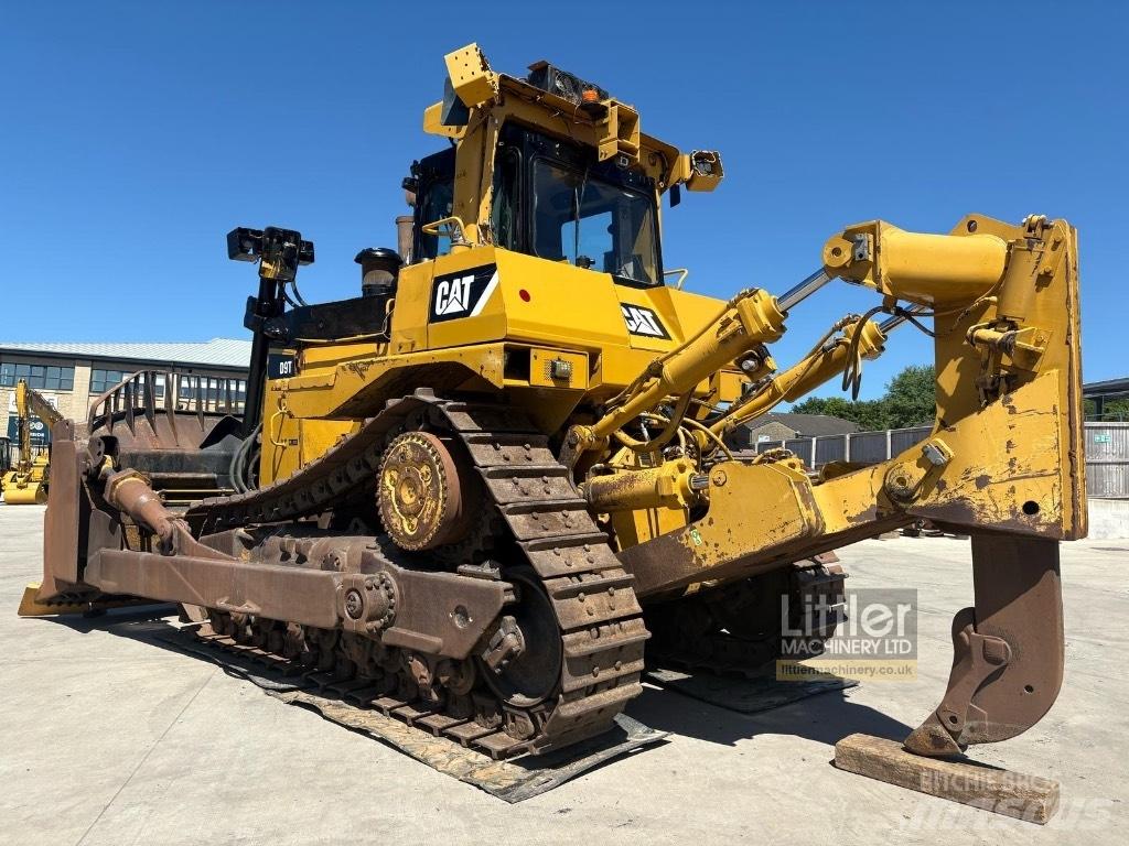 CAT D 9 T Pásové dozéry