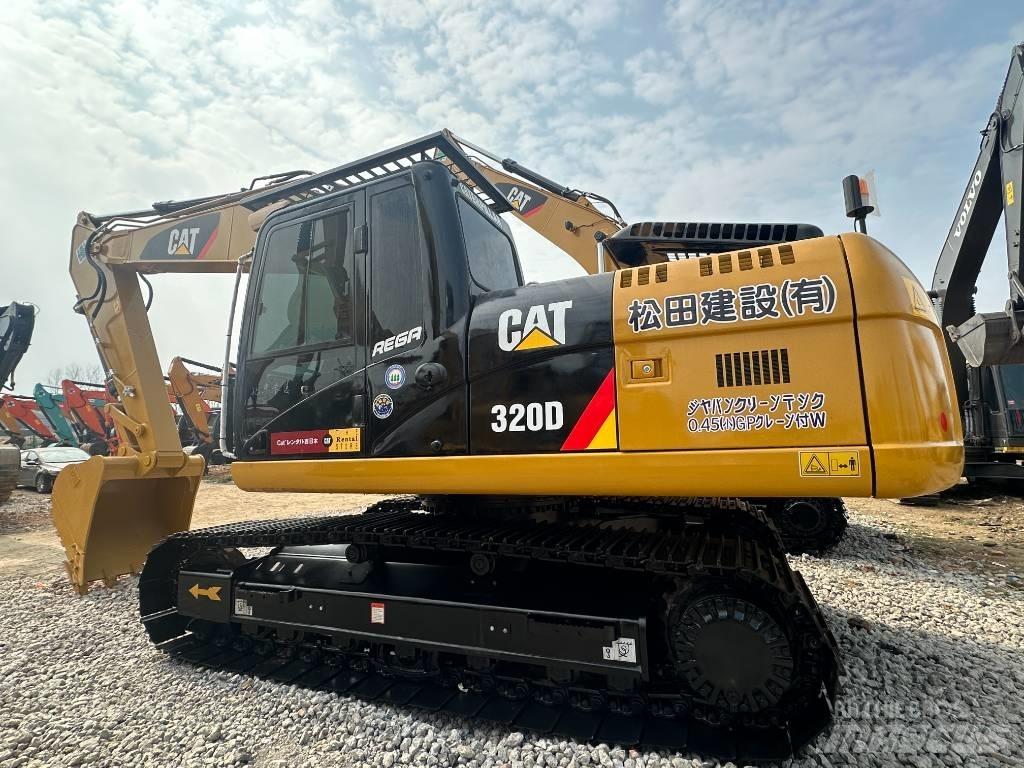 CAT CAT320D2 Pásové rýpadlá