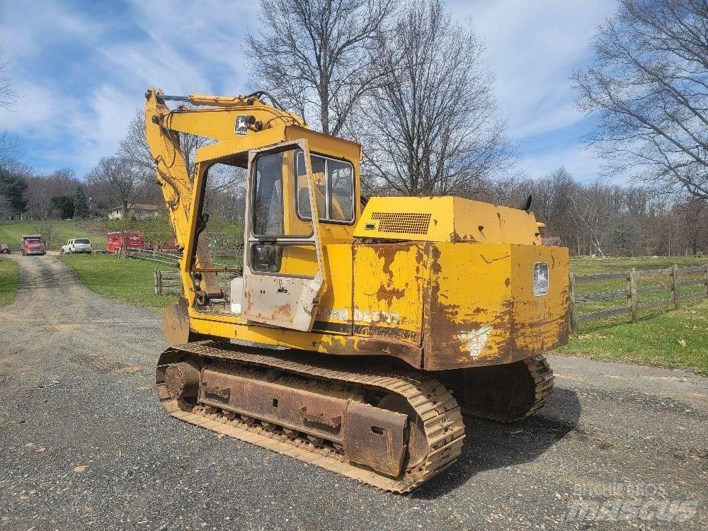 John Deere 490 Pásové rýpadlá