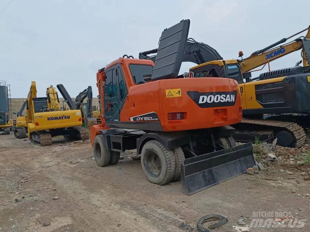 Doosan 150 W Kolesové rýpadlá