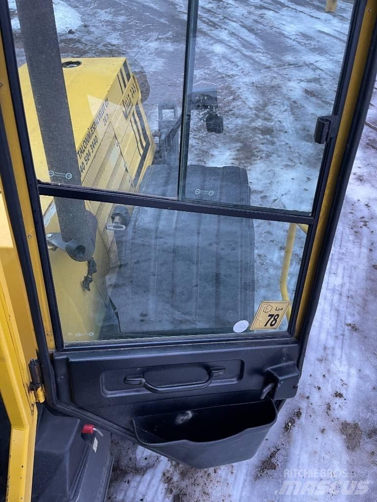 Wille 845 Kompaktné traktory