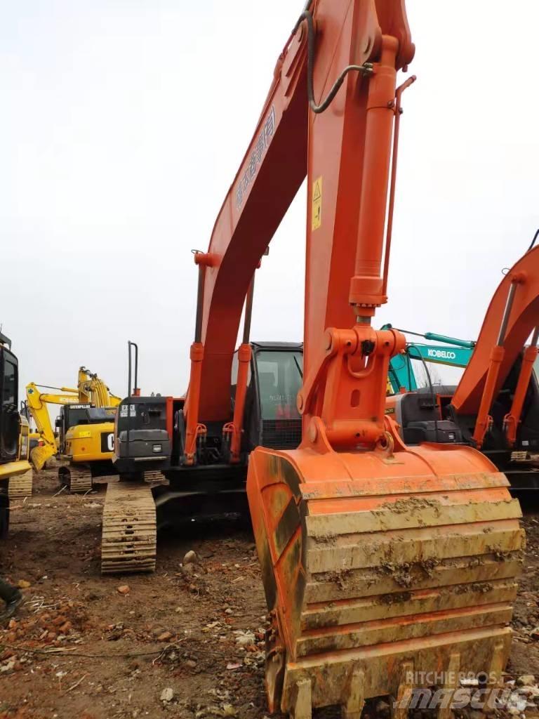Hitachi ZX 240 H Pásové rýpadlá