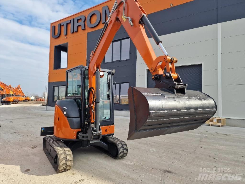 Hitachi ZX38U-6 Mini rýpadlá < 7t