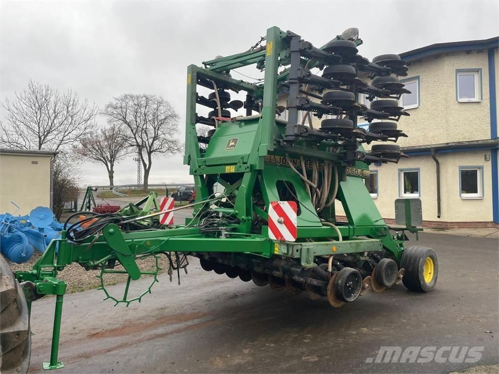 John Deere 750A 6m Presné sejačky