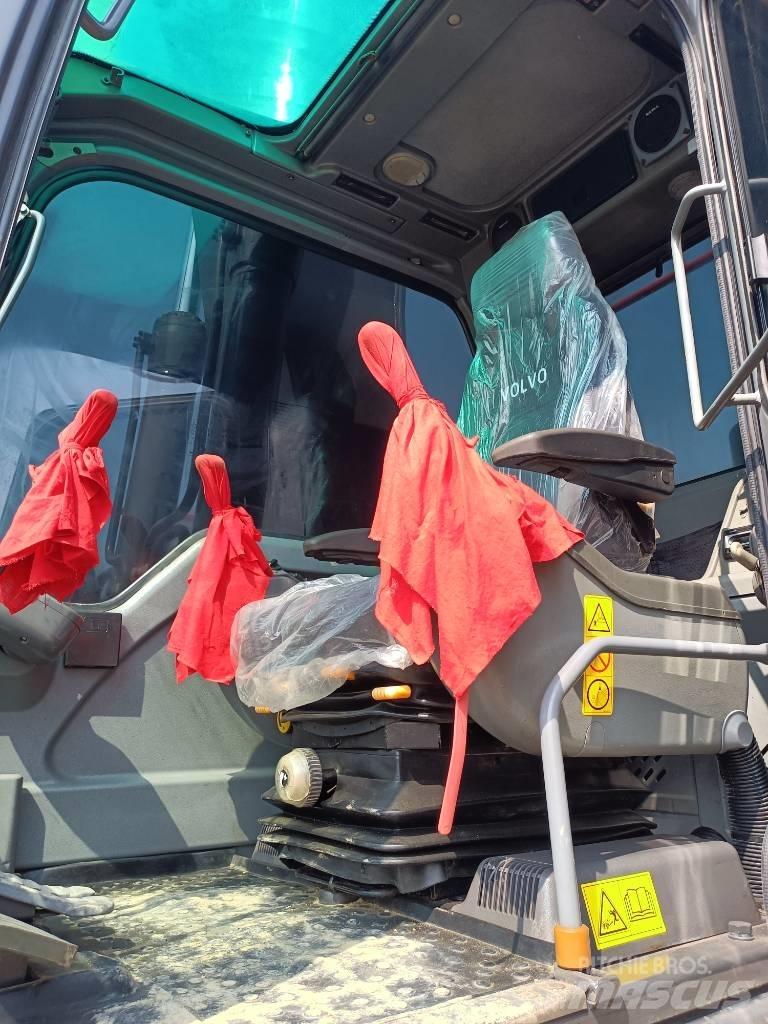Volvo EC 240 Pásové rýpadlá