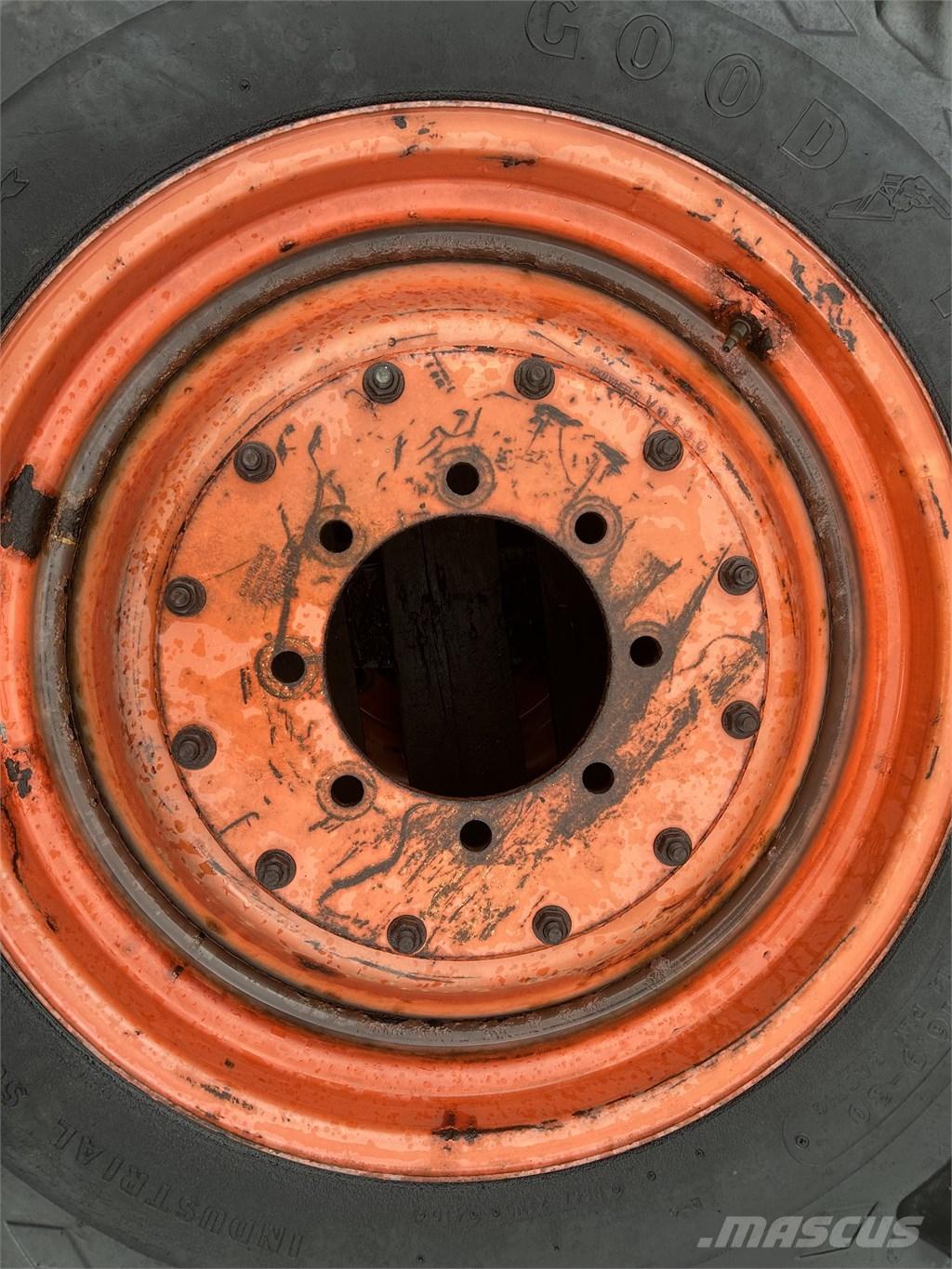 Goodyear 16,9-30 Pneumatiky, kolesá a ráfiky