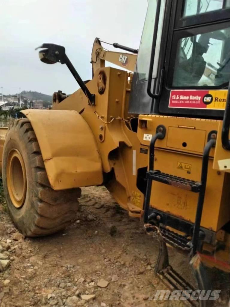 CAT 950H Kolesové nakladače