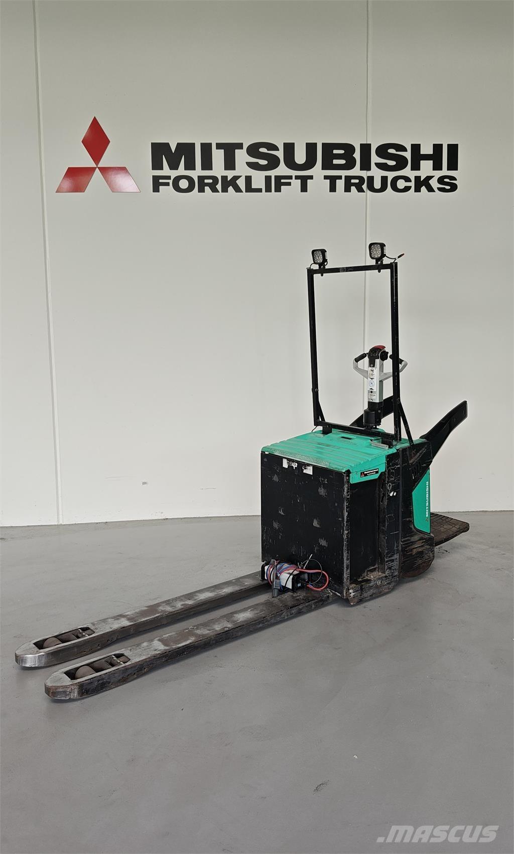 Mitsubishi PBV20N2 Vozíky s plošinou pre náklad