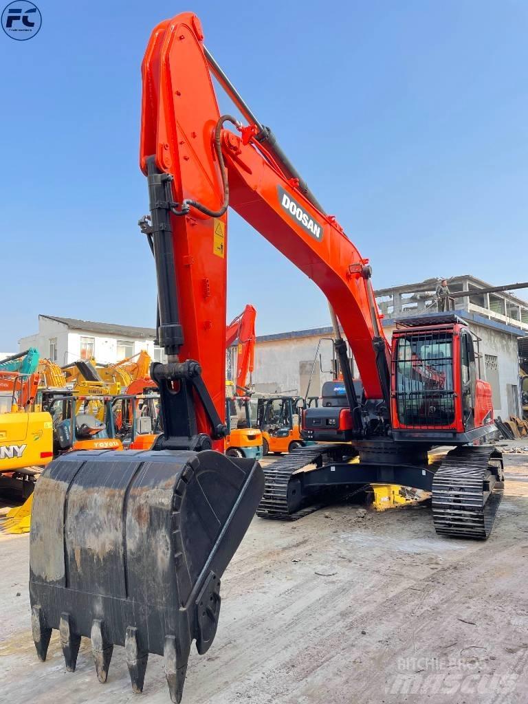 Doosan Dx300 Pásové rýpadlá