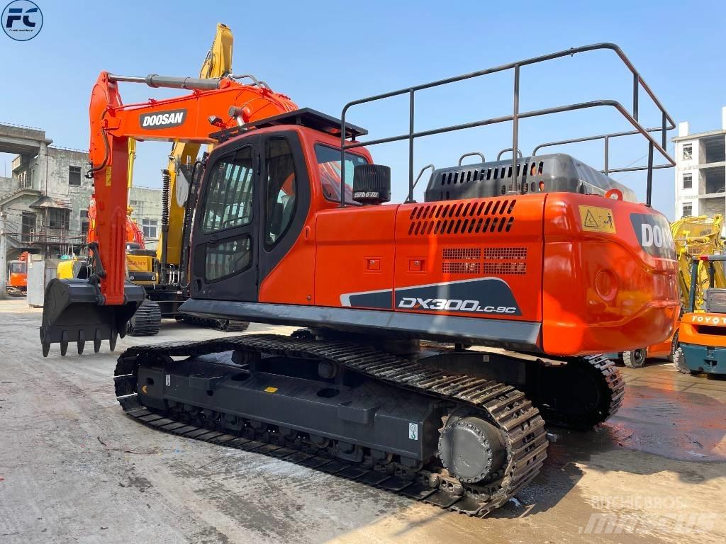 Doosan Dx300 Pásové rýpadlá