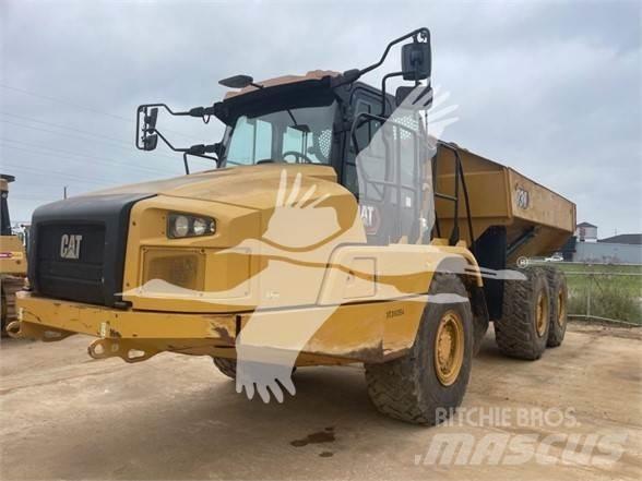 CAT 730 Kĺbové nákladné autá