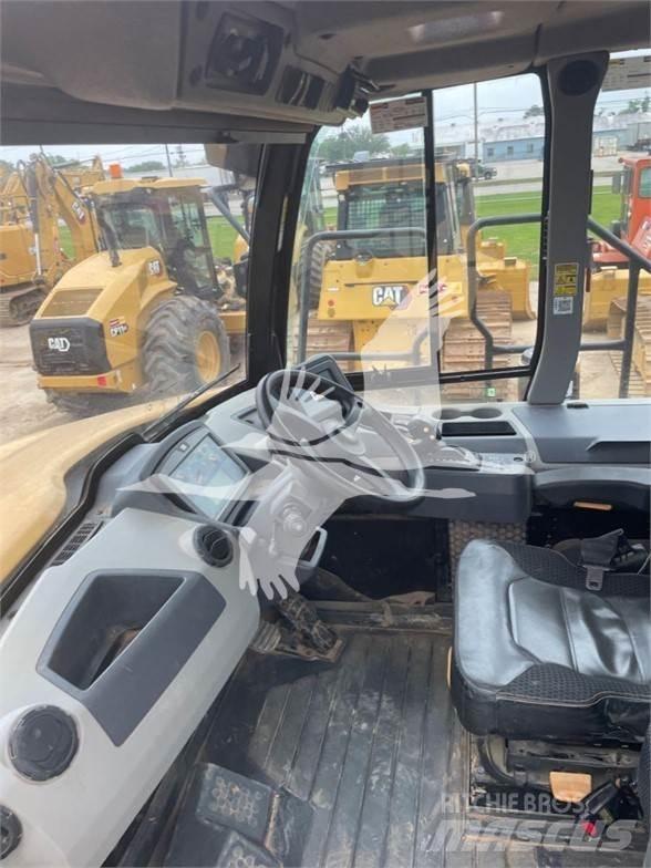 CAT 730 Kĺbové nákladné autá