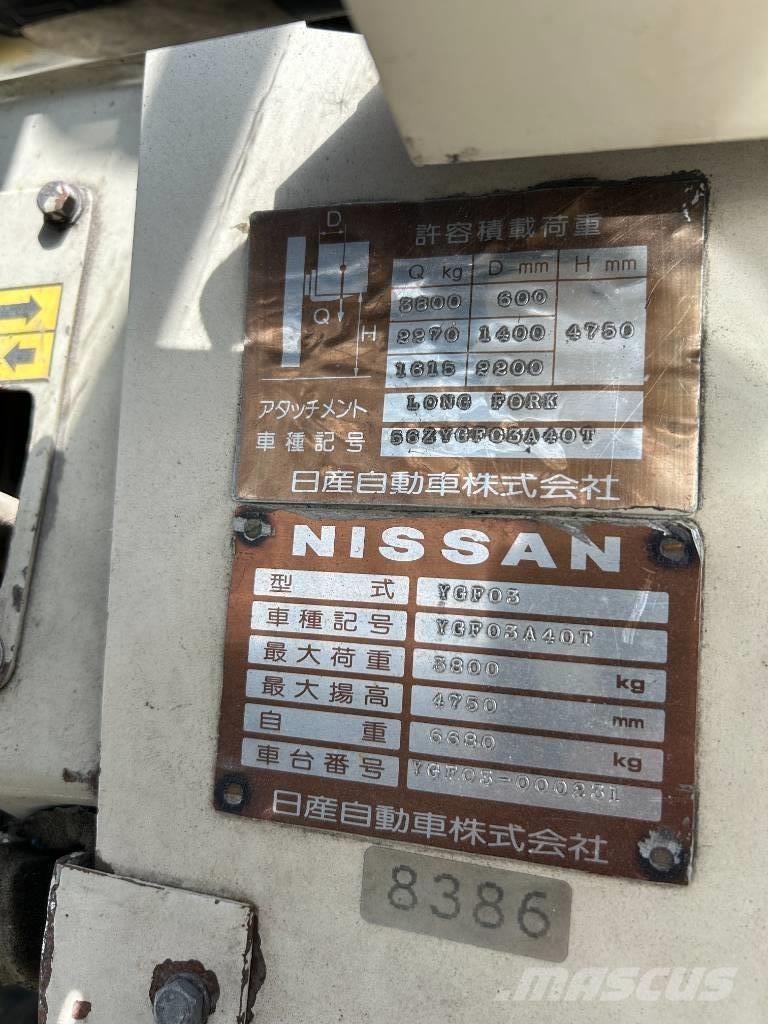 Nissan YGF03 Dieselové vozíky