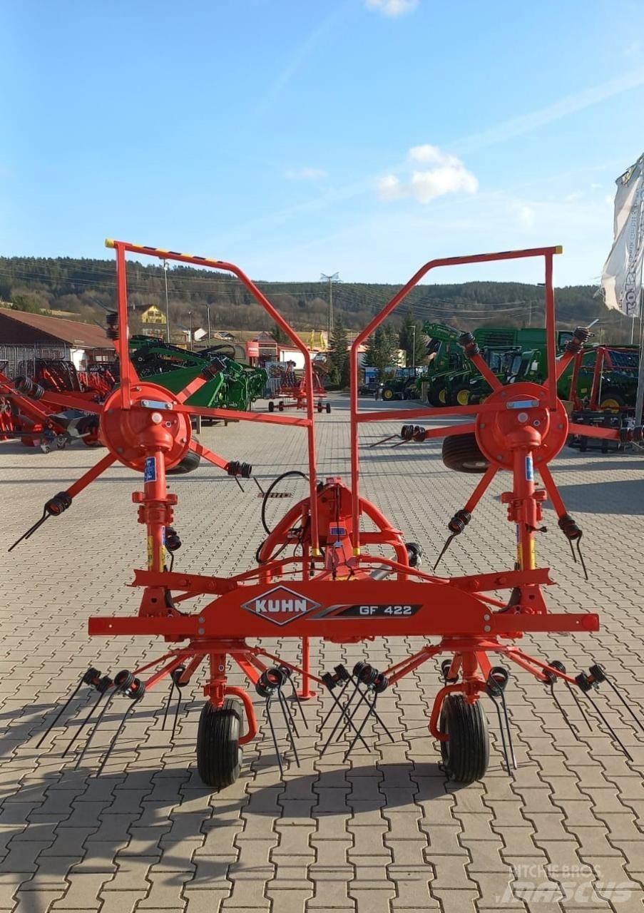 Kuhn GF 422 Obracače a zhrabovače sena