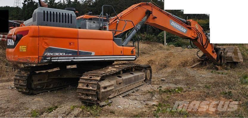 Doosan DX 300 LC-5 Pásové rýpadlá