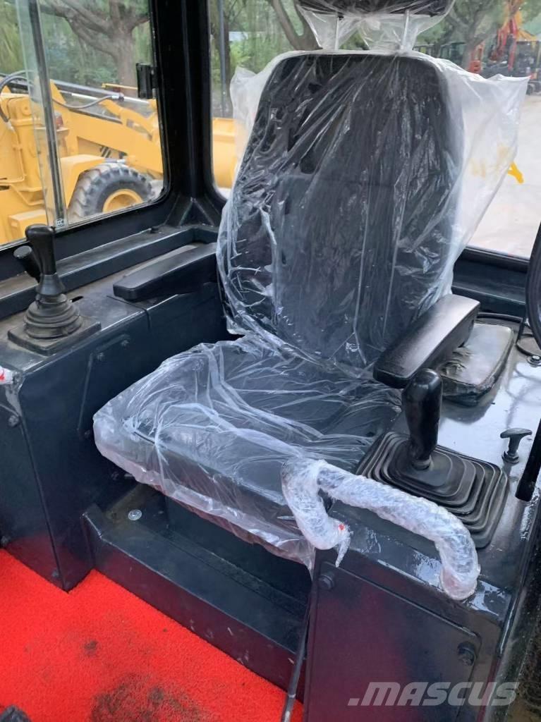 CAT D 5 K Pásové dozéry