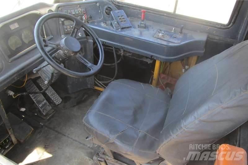 Bell B20C Cisternové nákladné vozidlá