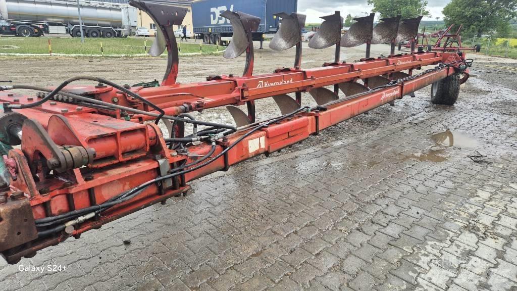 Kverneland PB100 Dvojstranné pluhy