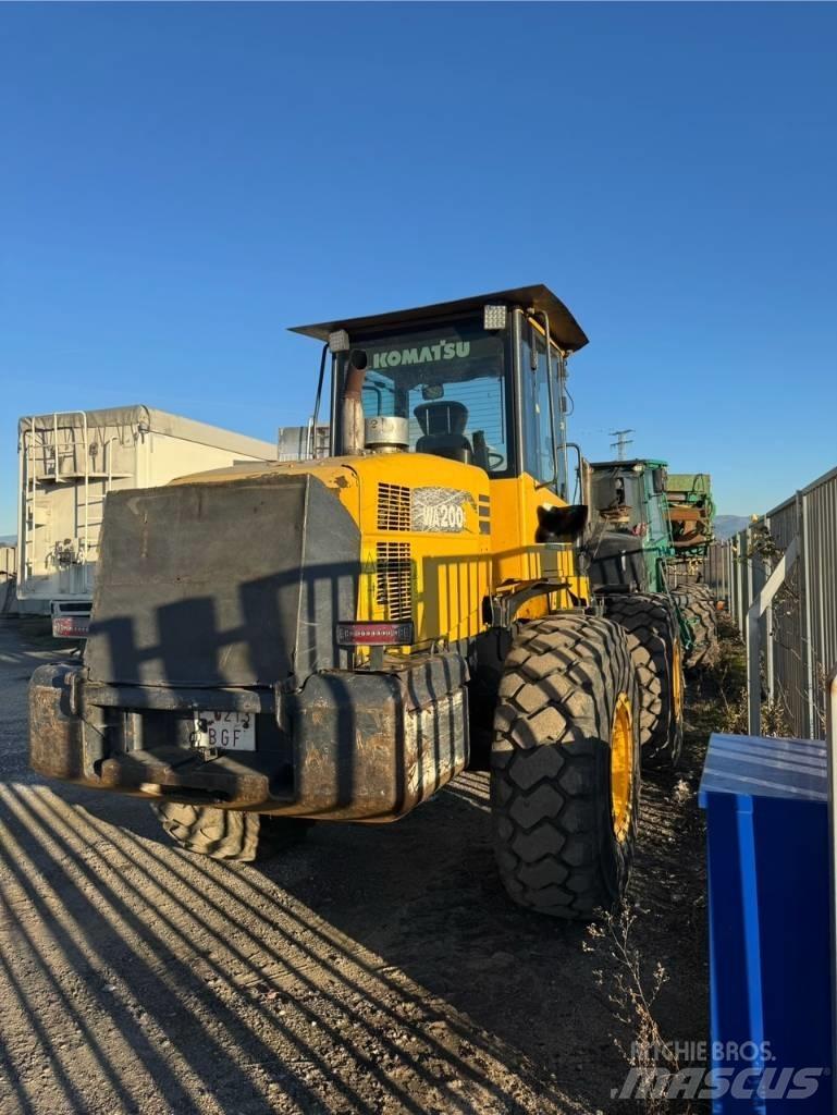 Komatsu WA 200 PZ-6 Kolesové nakladače