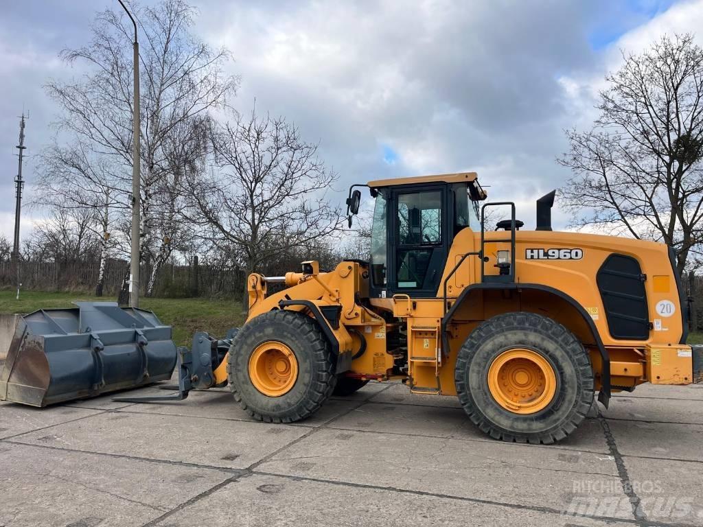 Hyundai HL 960 Kolesové nakladače