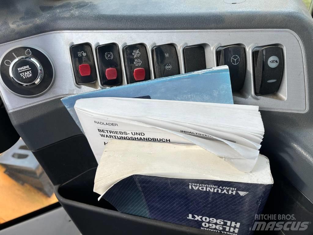 Hyundai HL 960 Kolesové nakladače