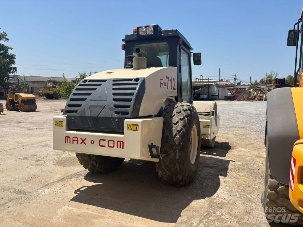  Max Com R712 Pneumatikové valce