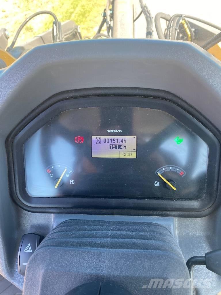 Volvo L30GS Kolesové nakladače