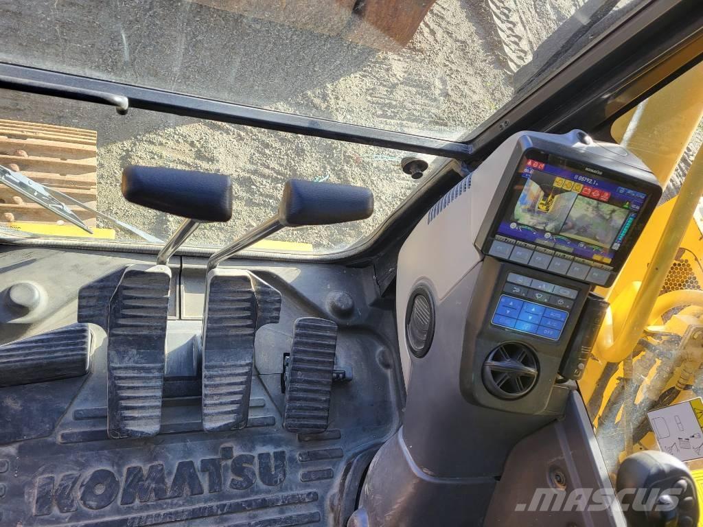 Komatsu PC228USLC-11 Pásové rýpadlá