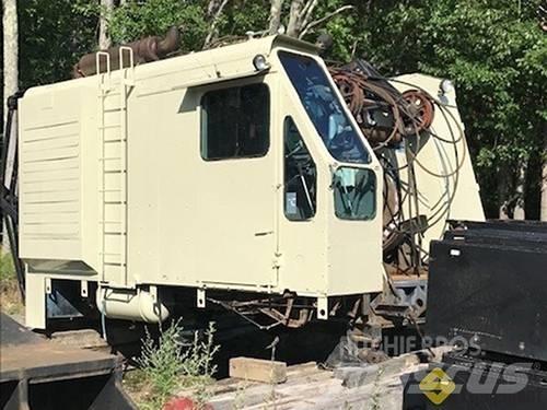 Manitowoc 3900 B Pásové žeriavy