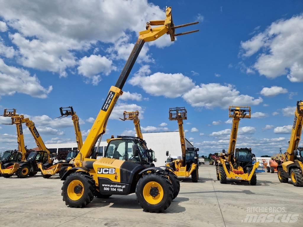 JCB 531-70, 732   P339 Teleskopické manipulátory