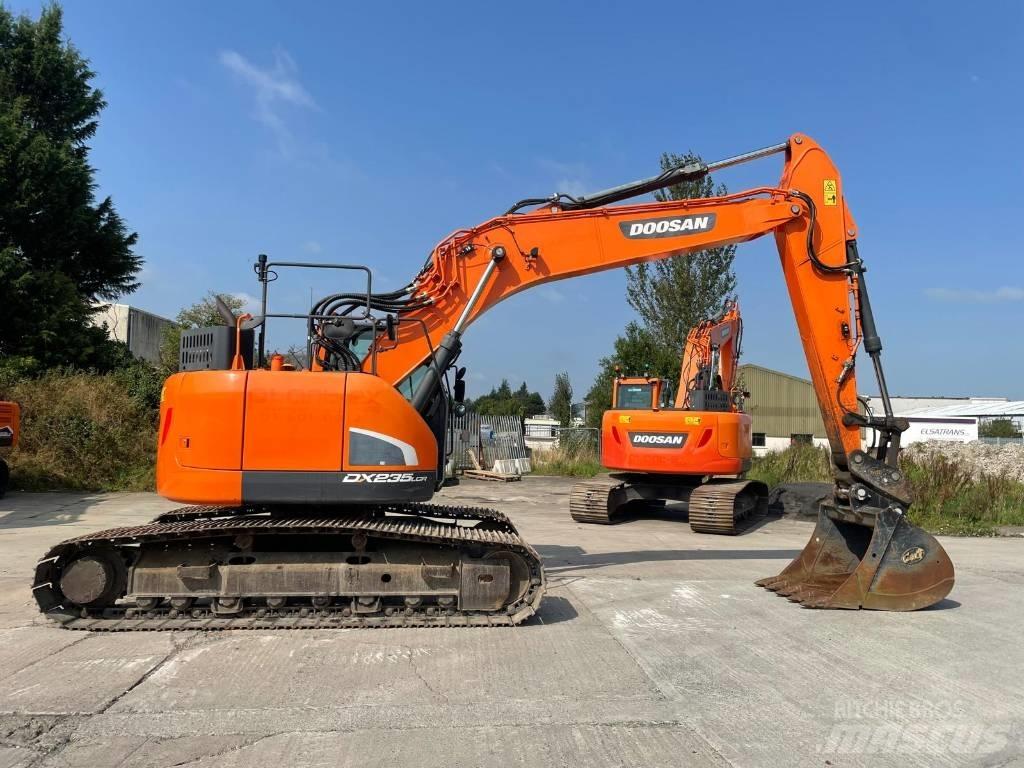 Doosan DX 235 LCR-5 Pásové rýpadlá