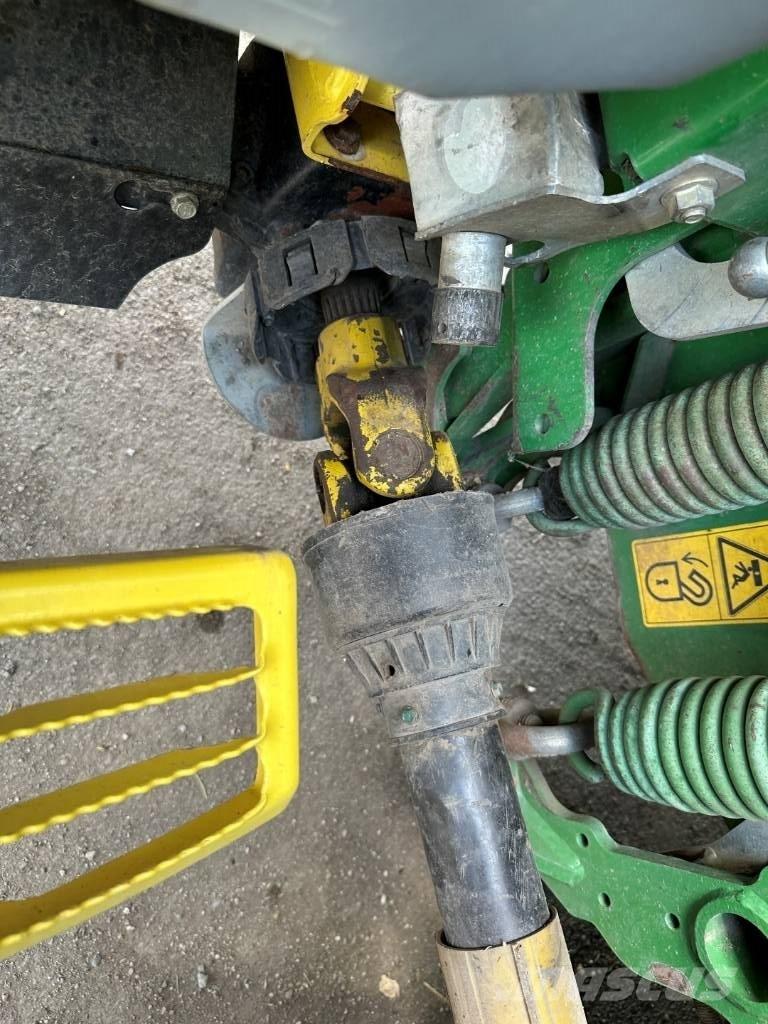 John Deere 8600 Samochodné kosačky