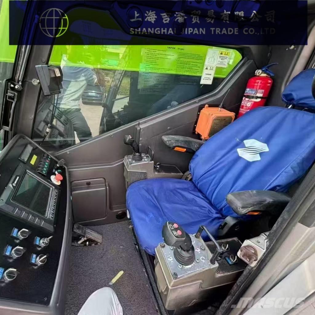 Zoomlion ZAT 2000 V7 Univerzálne terénne žeriavy