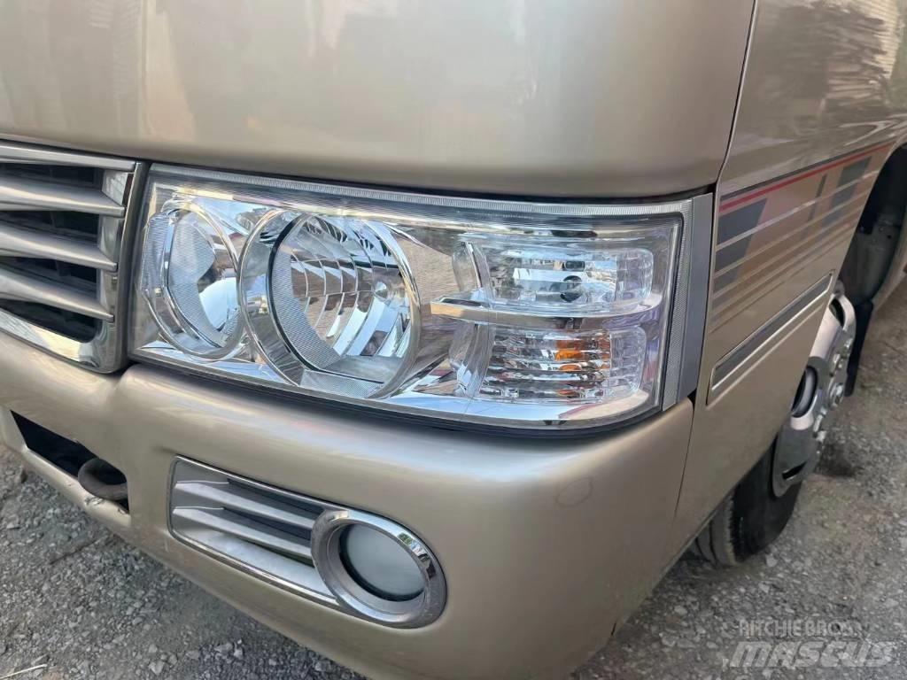 Toyota Coaster Bus Minibusy