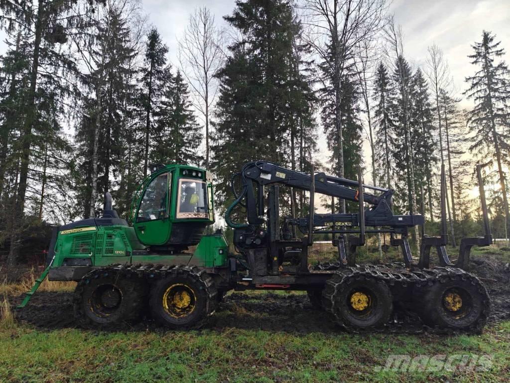 John Deere 1210 G Lesné traktory