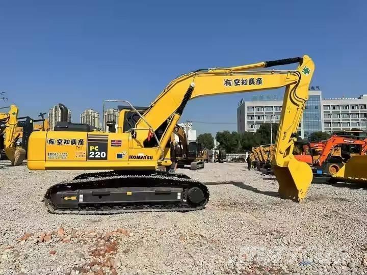 Komatsu PC 220 Pásové rýpadlá