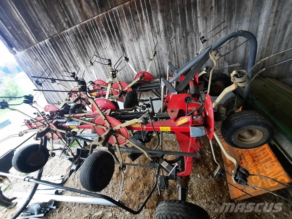 Fella Sans 13010 Obracače a zhrabovače sena