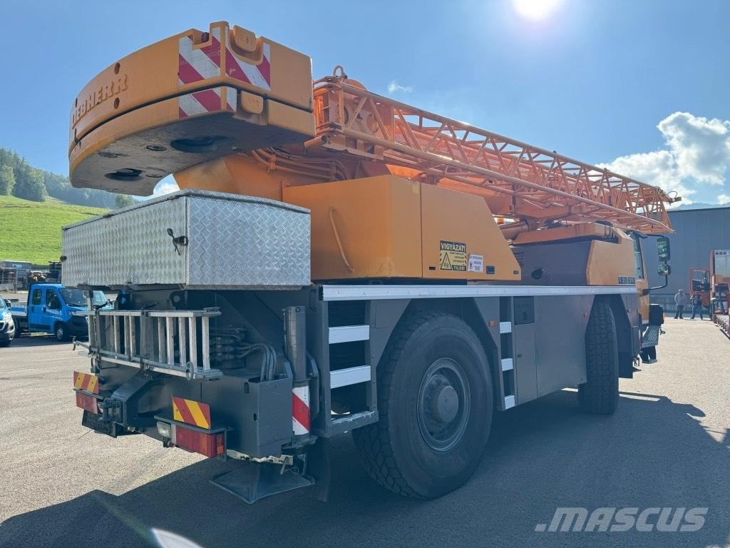 Liebherr LTM 1030-2 Univerzálne terénne žeriavy