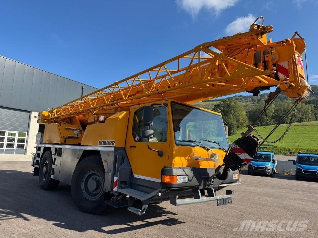 Liebherr LTM 1030-2 Univerzálne terénne žeriavy